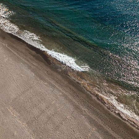 Heyday Luxury Suites Perísza Kültér fotó