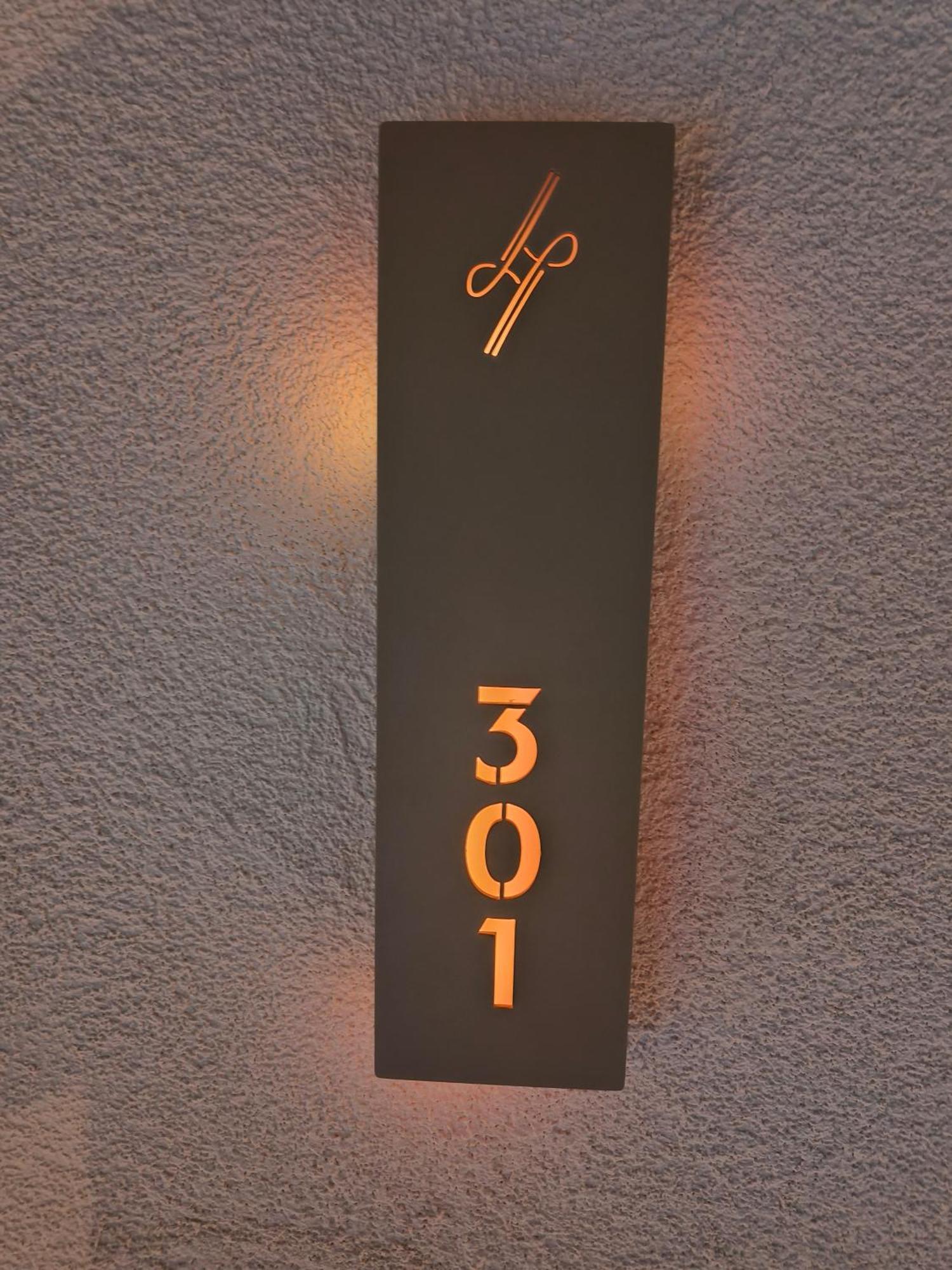 Heyday Luxury Suites Perísza Kültér fotó