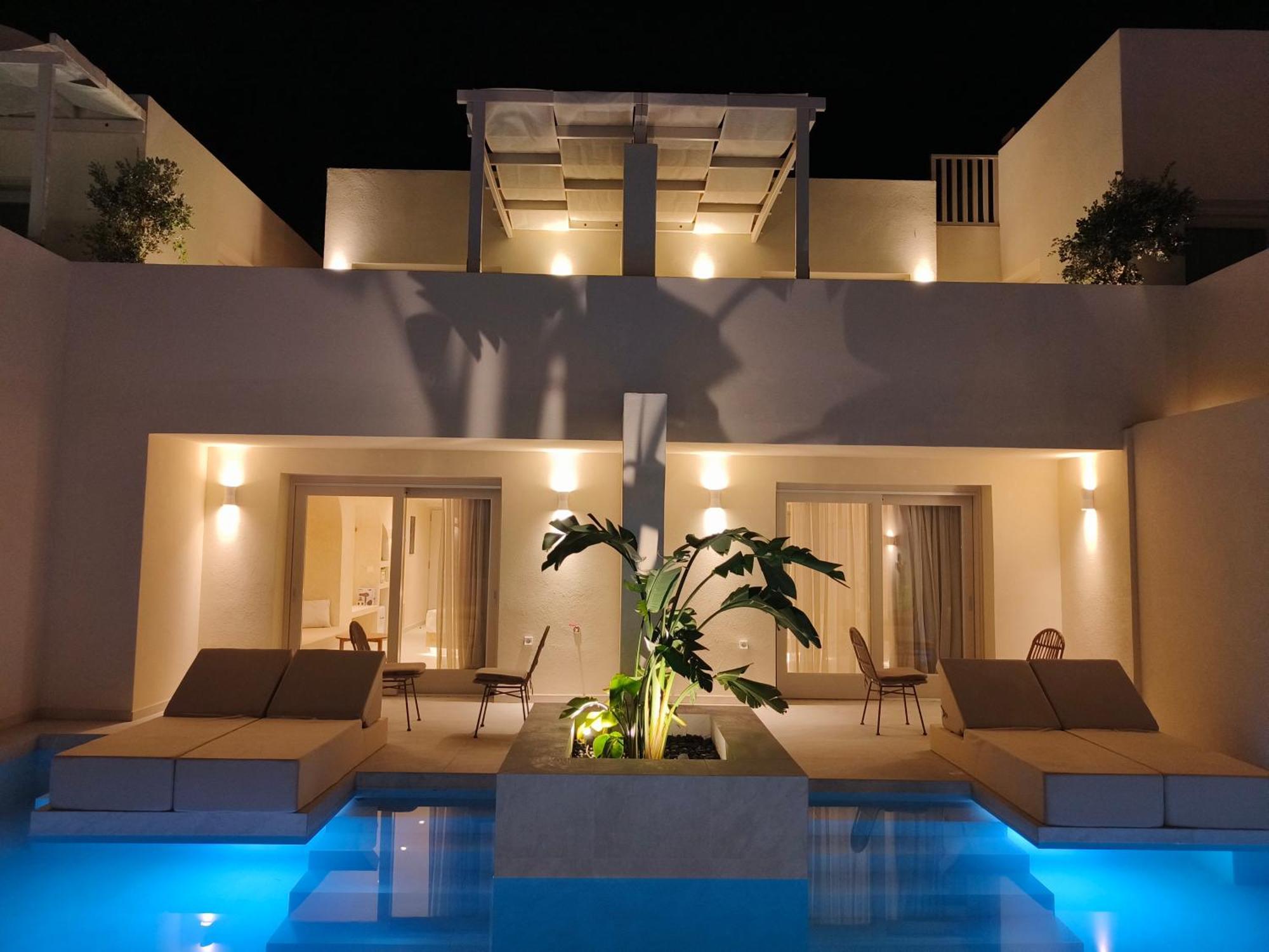 Heyday Luxury Suites Perísza Kültér fotó
