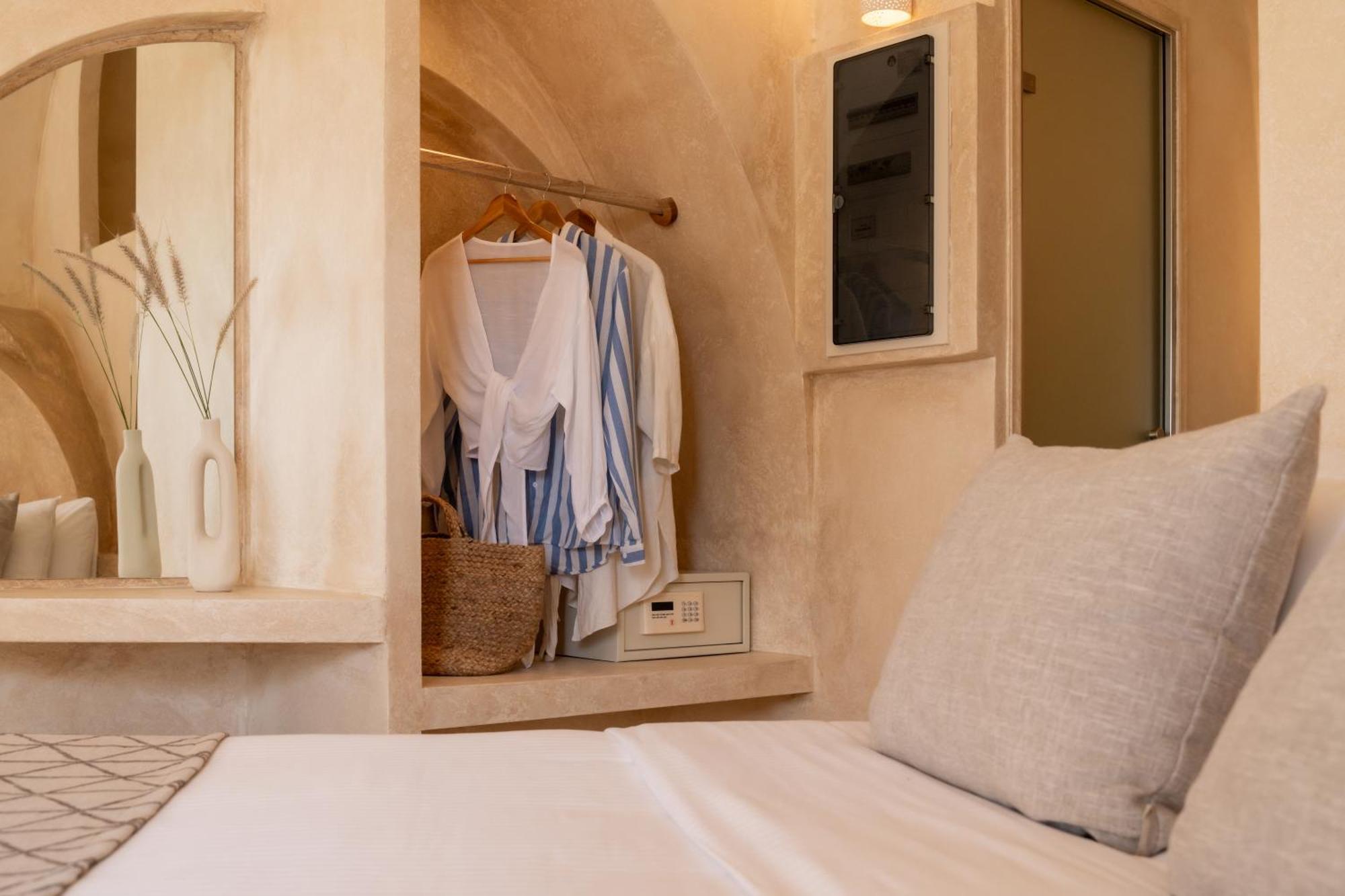 Heyday Luxury Suites Perísza Kültér fotó