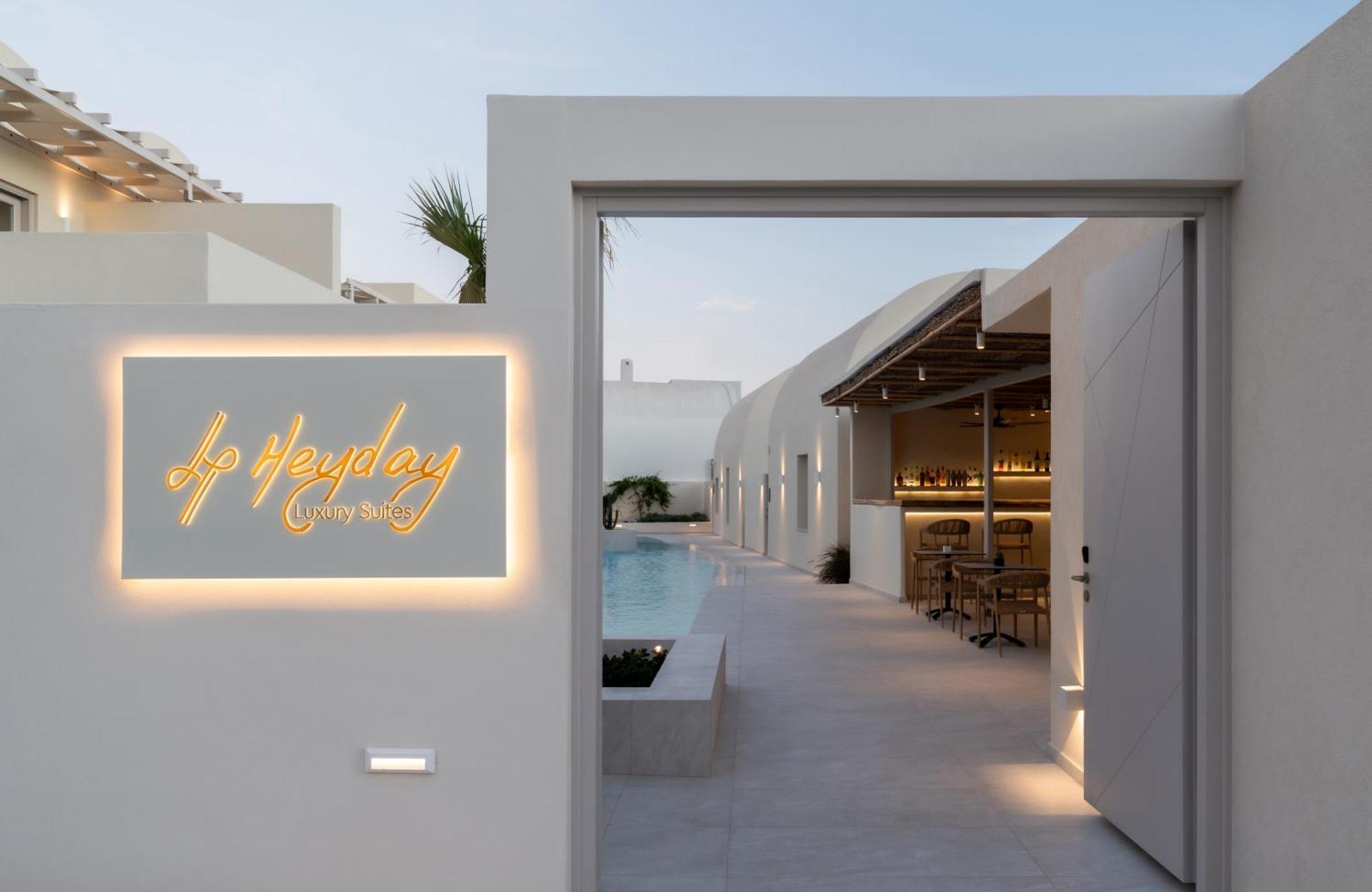 Heyday Luxury Suites Perísza Kültér fotó